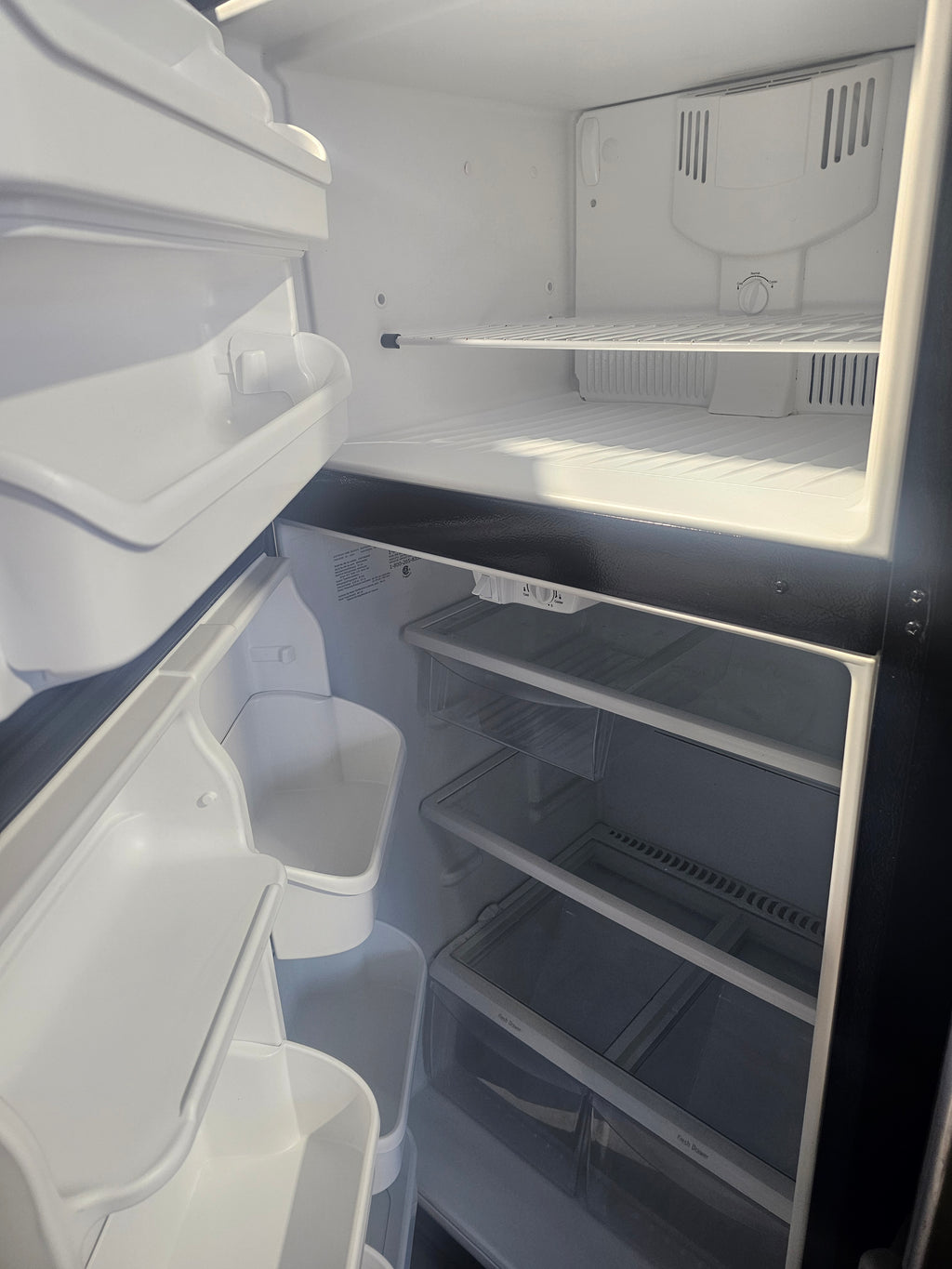 Réfrigérateur marque frigidaire 30" congelateur en haut