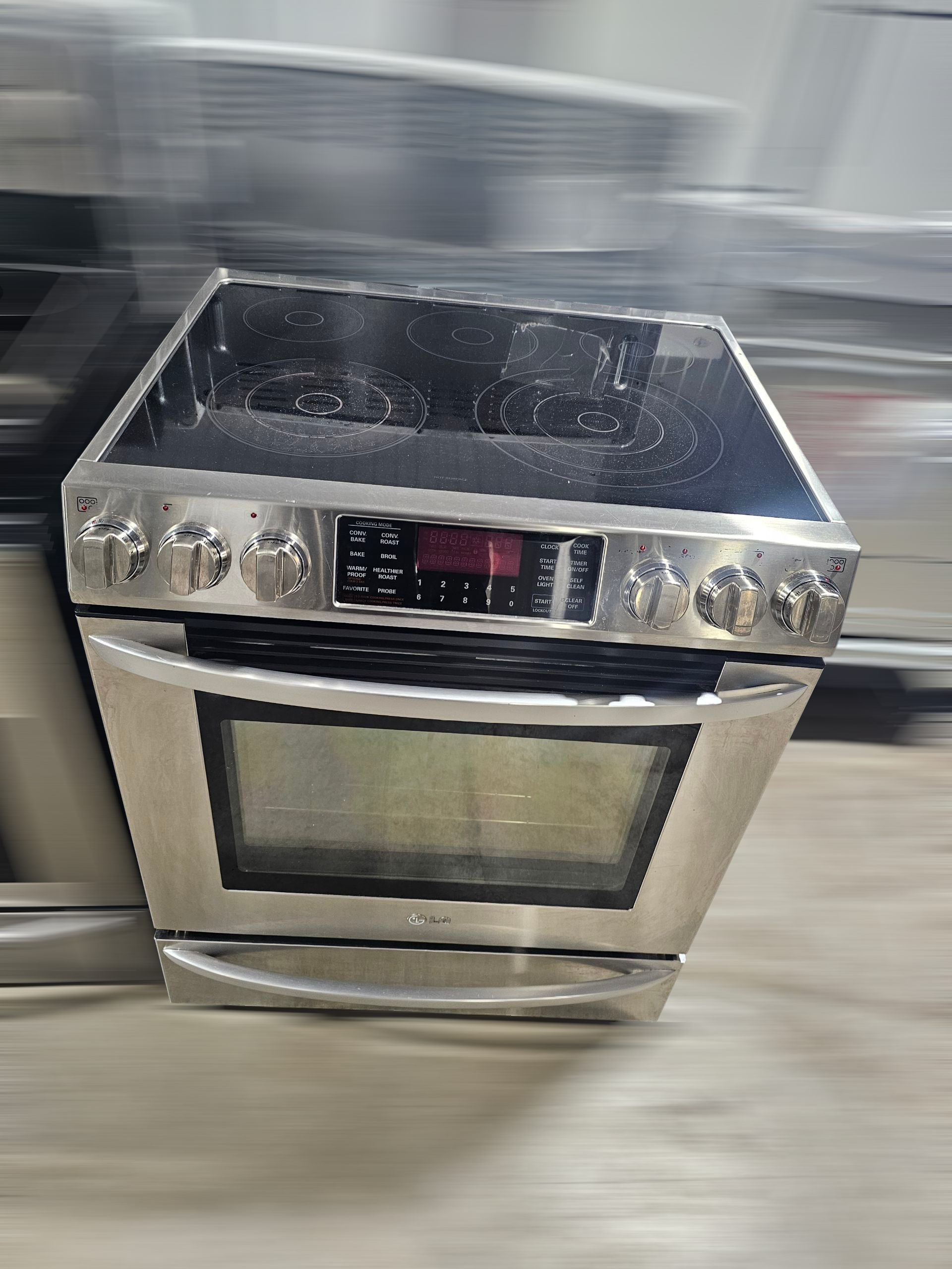 Cuisinière LG haute gamme à conviction