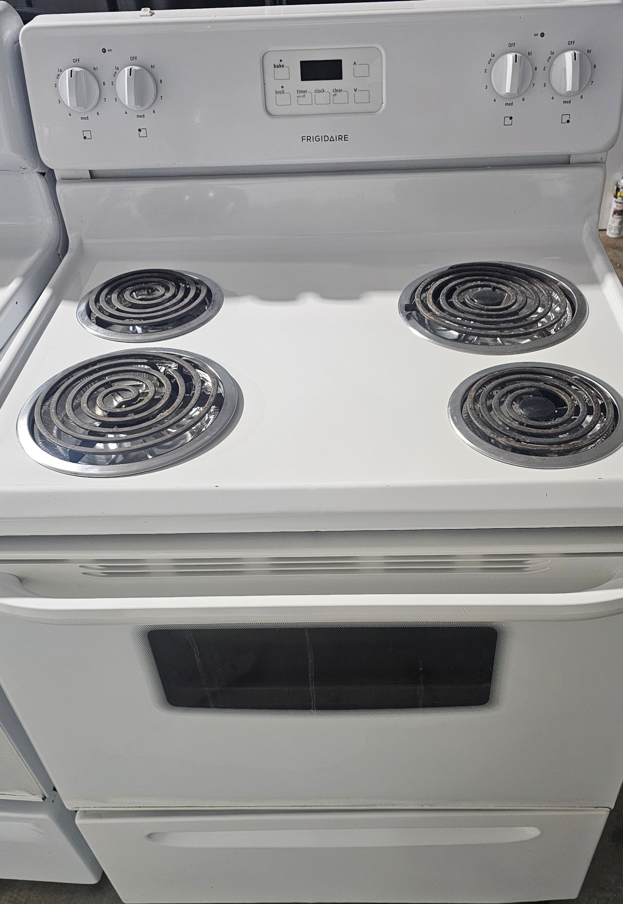 Cuisinière serpentin marque frigidaire Reconditionés