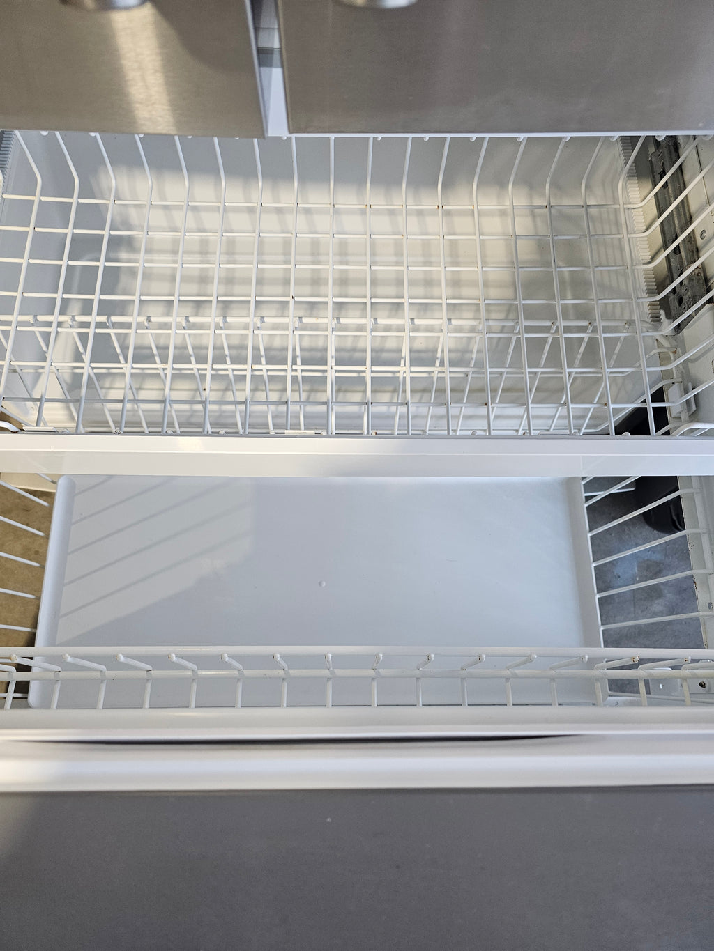 Réfrigérateur 3 portes marque Electrolux 36×69 avec eaux et glaçon